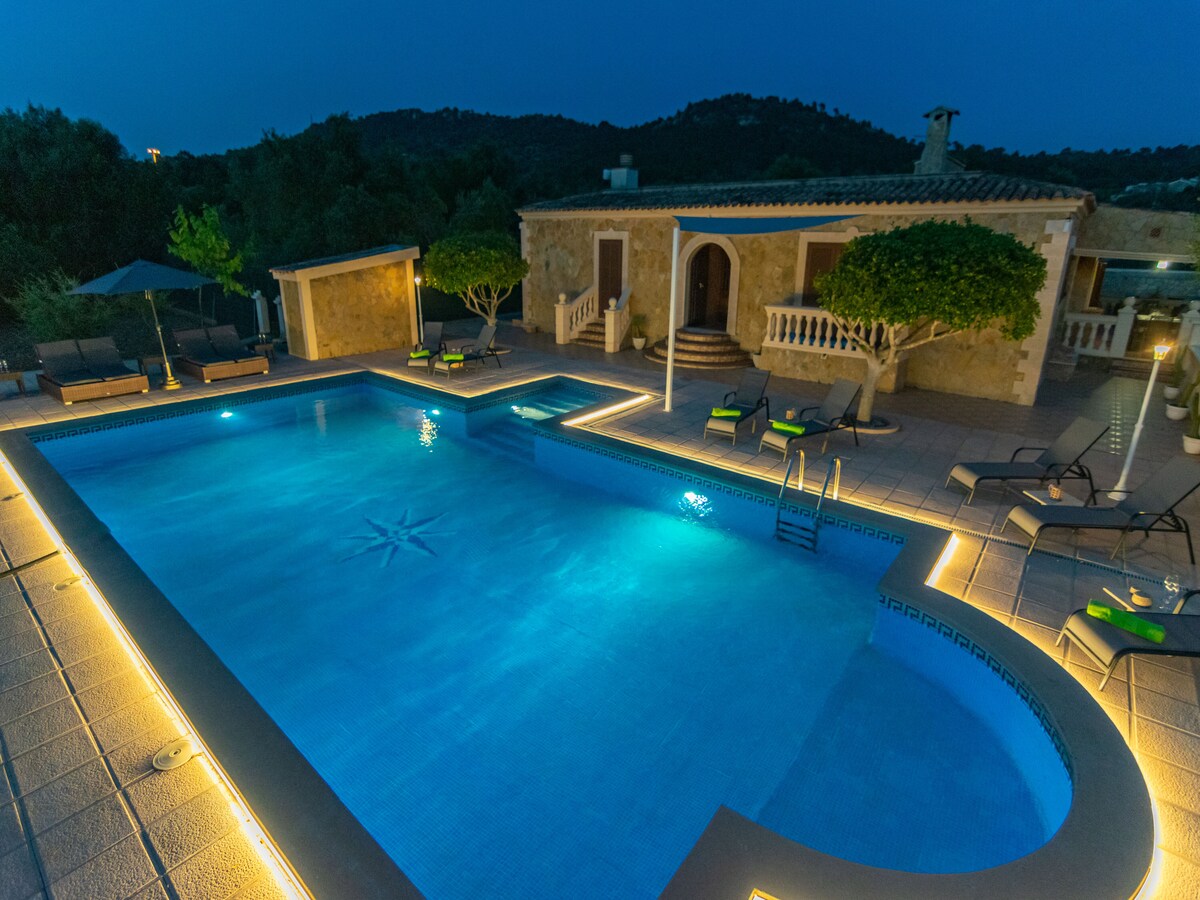 Villa Arhu in Capdepera met privézwembad voor 8 personen in Capdepera