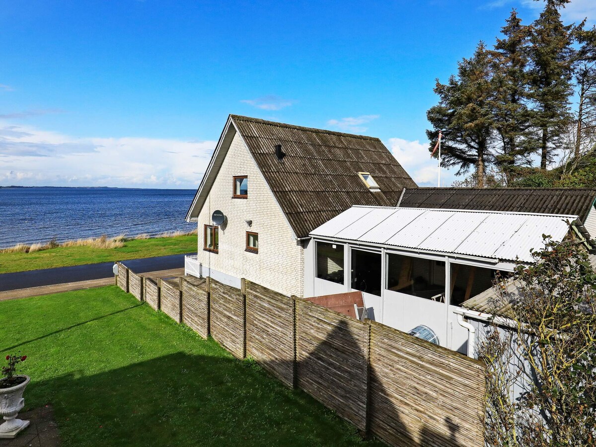 10-persoons vakantiehuis aan zee in Farsø in Farsø