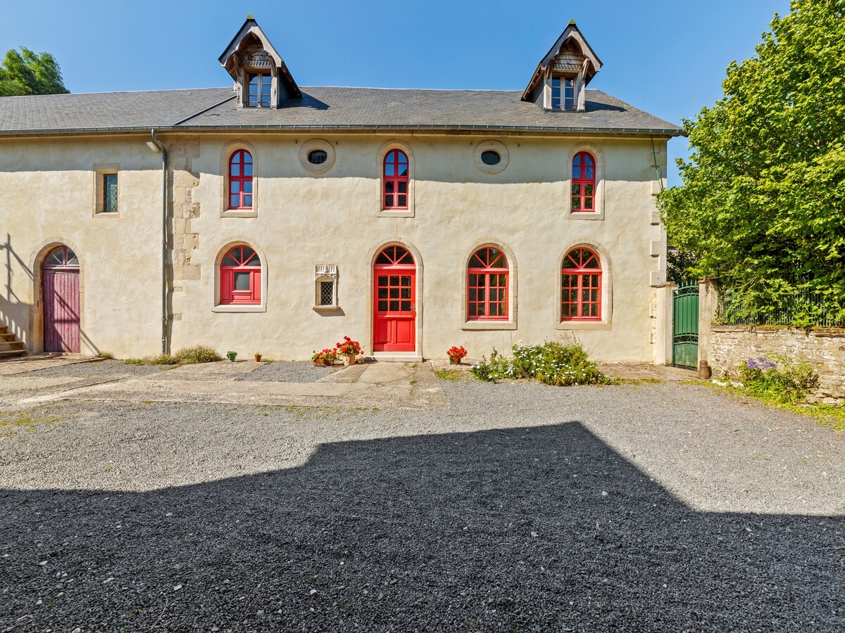 LE MANOIR DE DAMIGNY