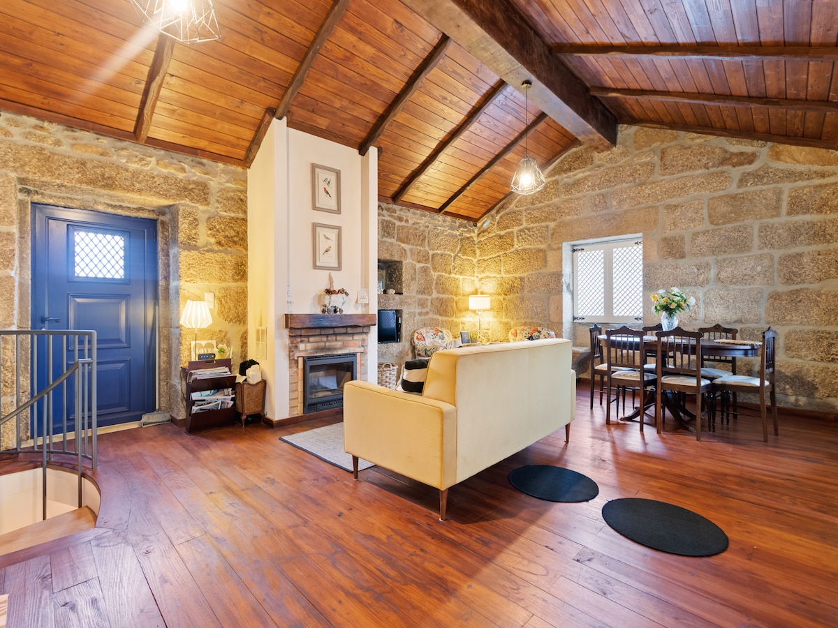 Gezellig gerestaureerd landhuis Abrigo do Mezio in Vale Abrigoso