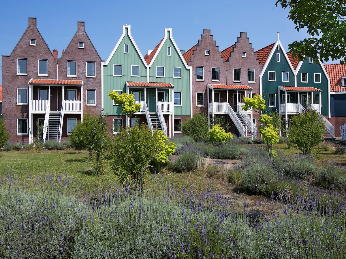 Ruim vakantiehuis voor 12 personen in Volendam aan het Markermeer in Volendam
