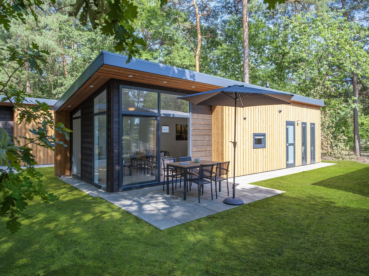 Modern chalet voor 4 personen in het bosrijke Mierlo in Mierlo