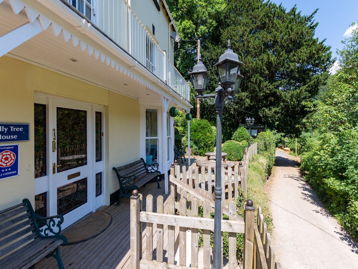 Ruim vakantiehuis Holly Tree House in Ross on Wye voor 22 personen