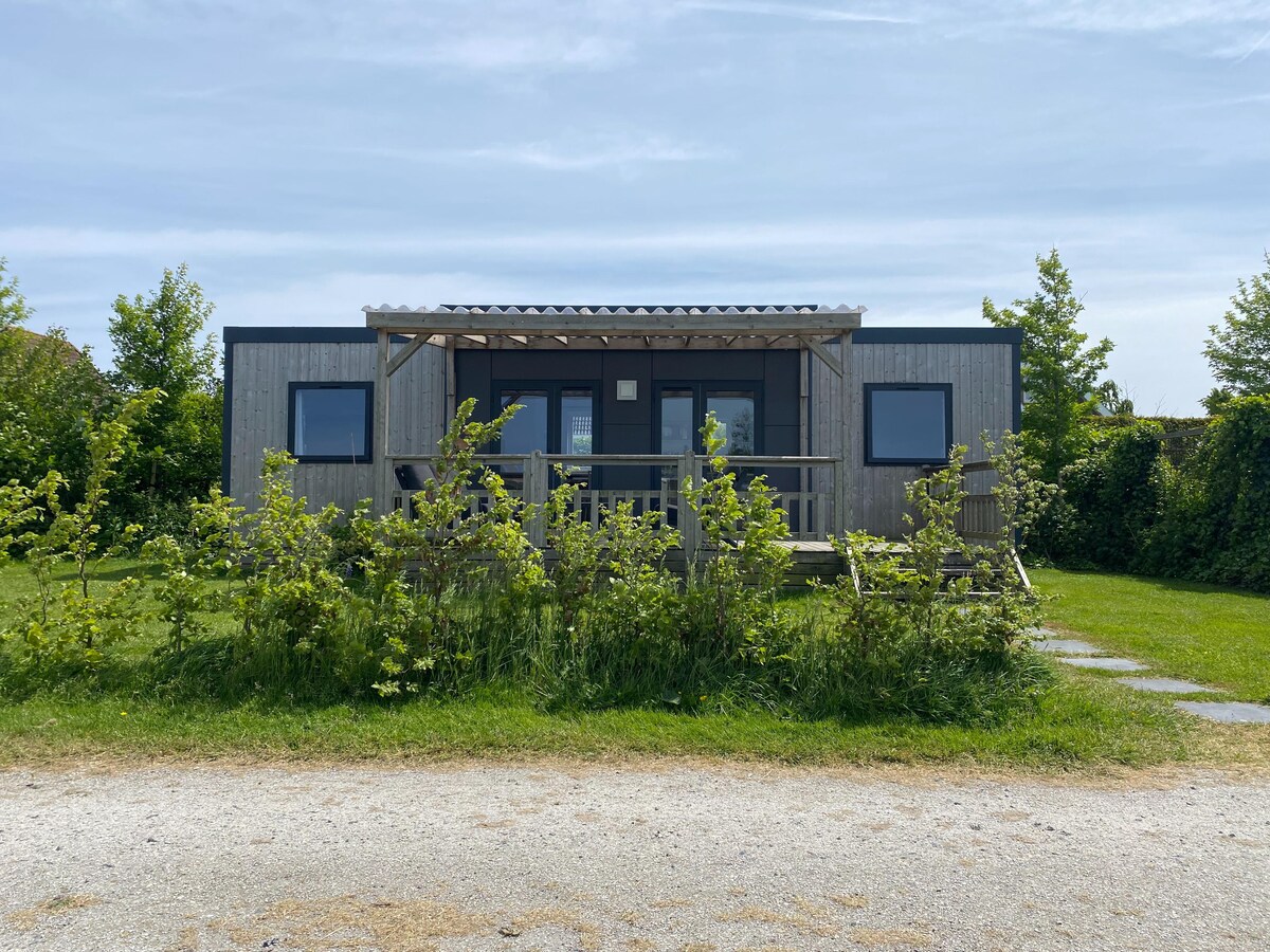 In het centrum van De Veenhoop: Modern chalet voor 6 personen in De Veenhoop