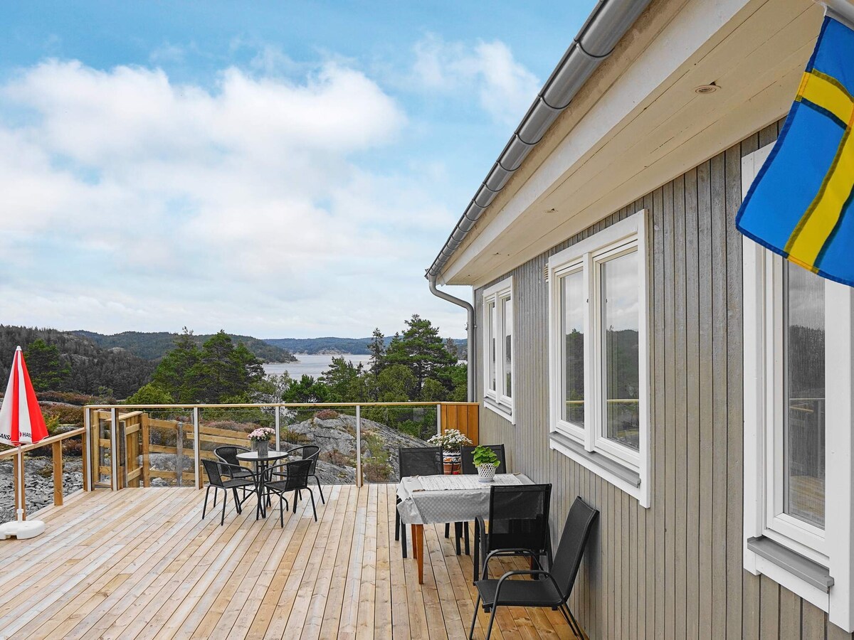 Op 1,5 km van zee: Modern appartement voor 6 personen in Henån in HENÅN