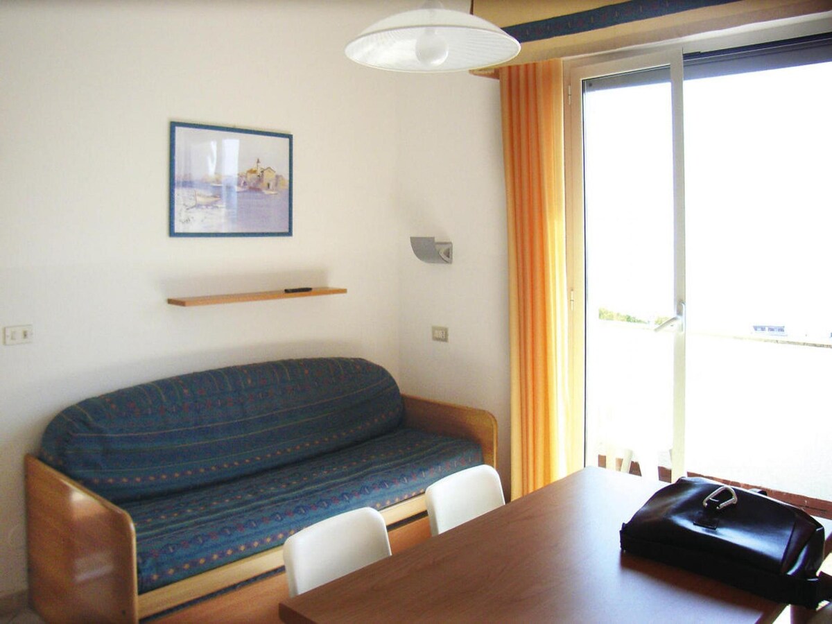 8-persoons appartement met zeezicht in Pietra Ligure in Pietra Ligure