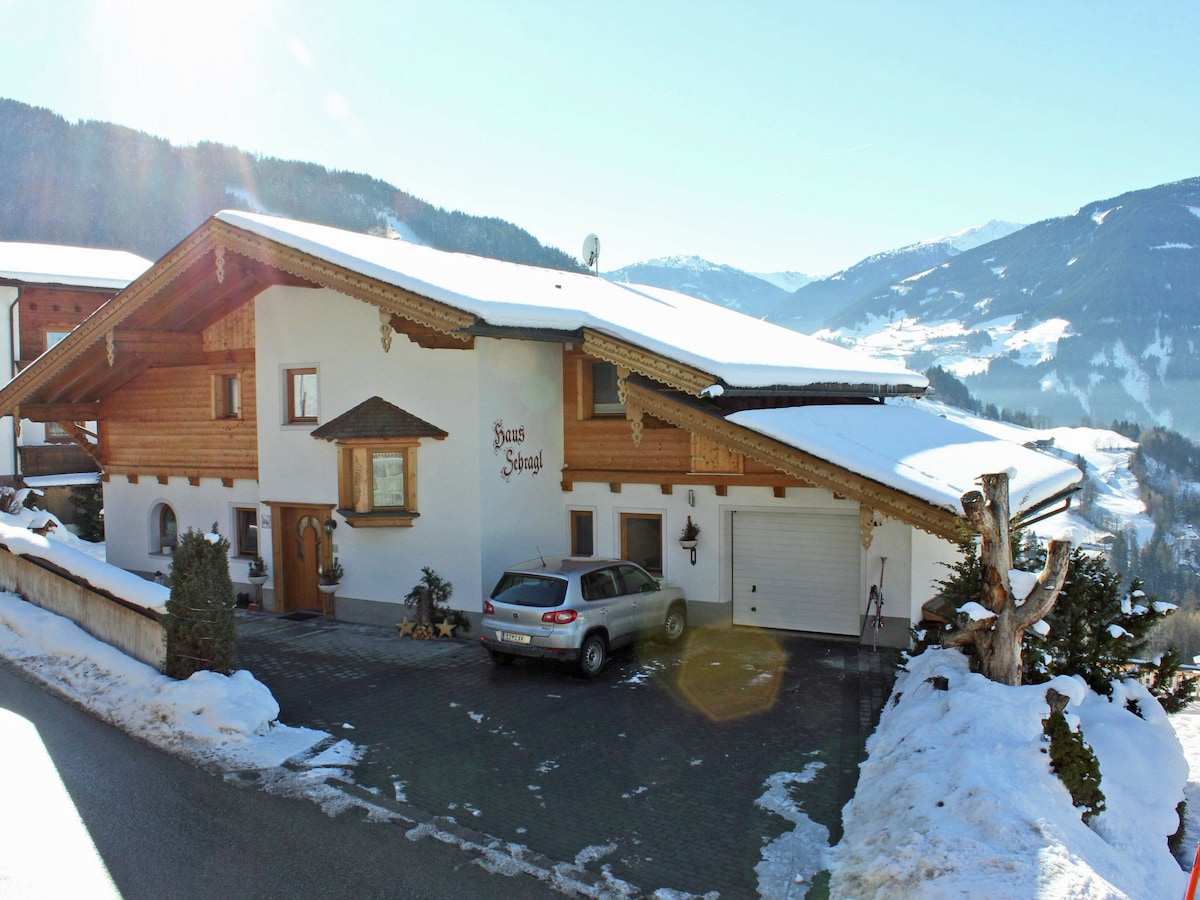 4-persoons appartement in Zell am Ziller op 300m van de piste in Zell am Ziller