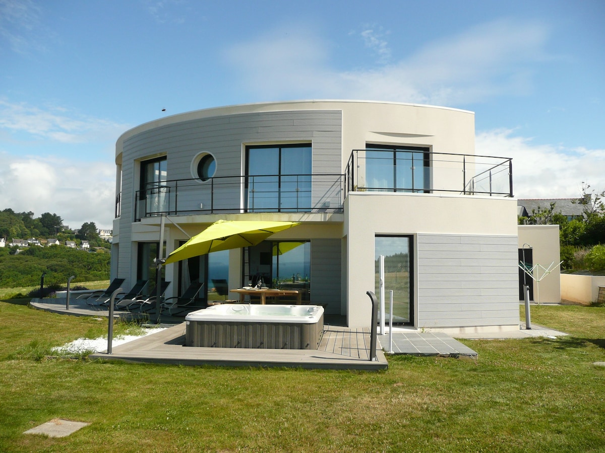 Op 600 m van zee: luxe vakantiehuis met jacuzzi in Telgruc-sur-Mer