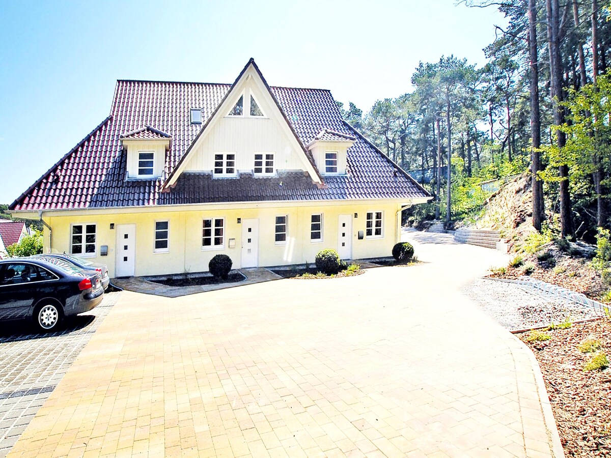 Op 300 m van zee: Ruim appartement in Trassenheide voor 8 personen in Trassenheide