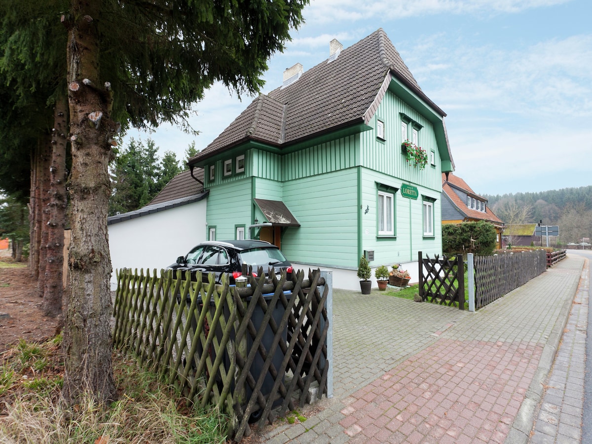 12-persoons vakantiehuis in Elend met privézwembad