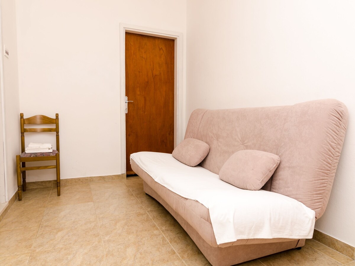 Aan het strand: Comfortabel appartement in Pomena, Mljet in Pomena