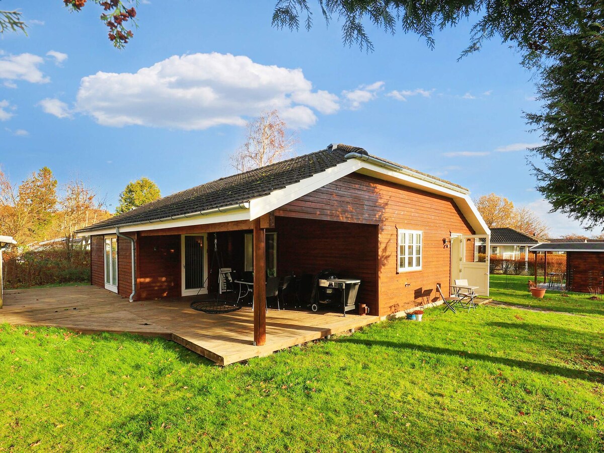 6-persoons vakantiehuis in Nysted op 300 meter van zee in Nysted