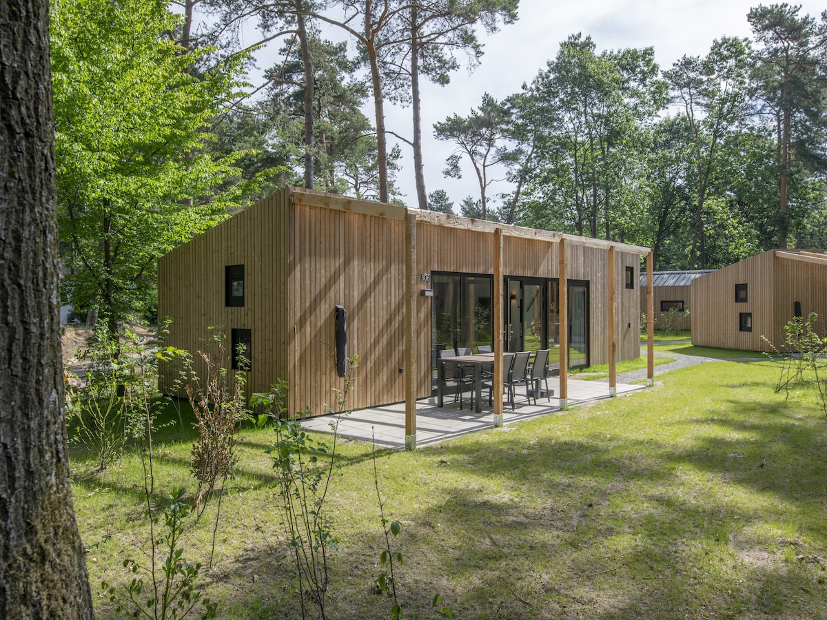Modern chalet voor 6 personen in het bos van Mierlo in Mierlo