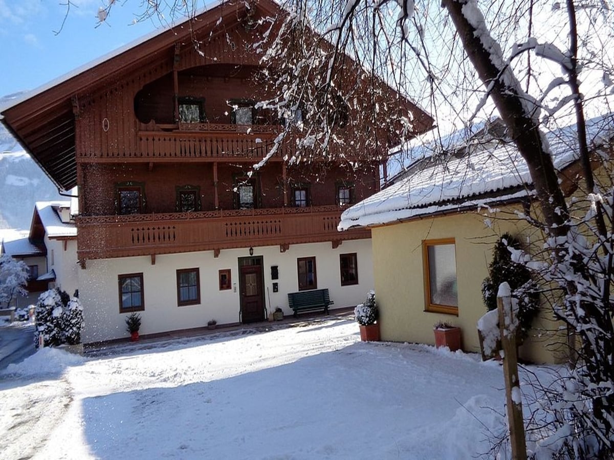 Gezellig appartement in Fügen voor 4 personen in het Zillertal in Fügen