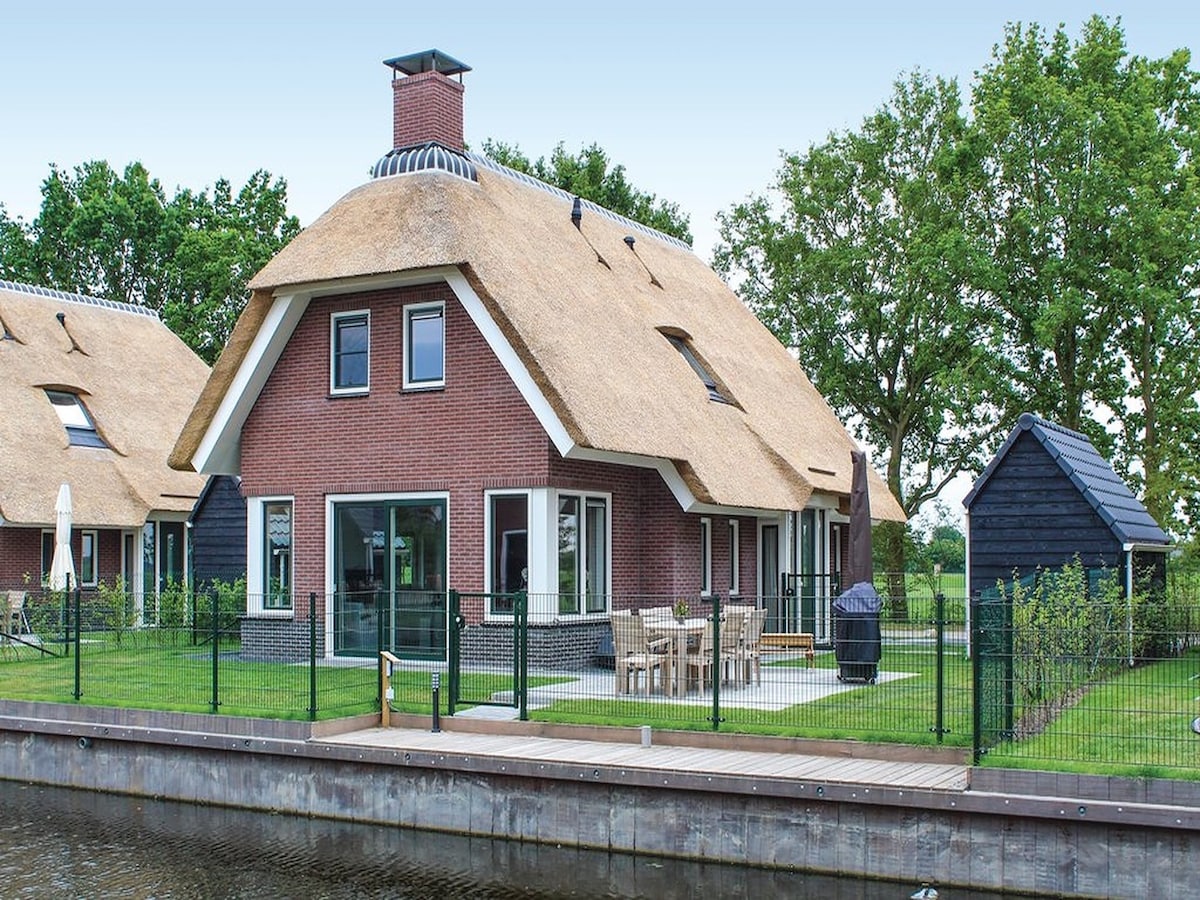 Ruim rietgedekt vakantiehuis voor 8 personen in Idskenhuizen in Idskenhuizen