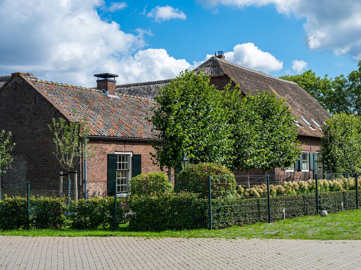 The Old Farmhouse: Landelijk genieten voor 12 personen bij Montfoort