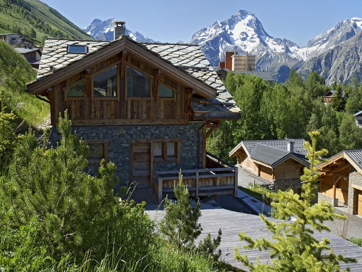 Aan de piste: Luxe chalet met privézwembad in Les Deux Alpes