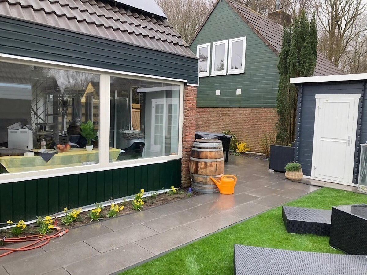 Ruim vakantiehuis in Noordwijkerhout vlakbij strand en natuur in Noordwijkerhout