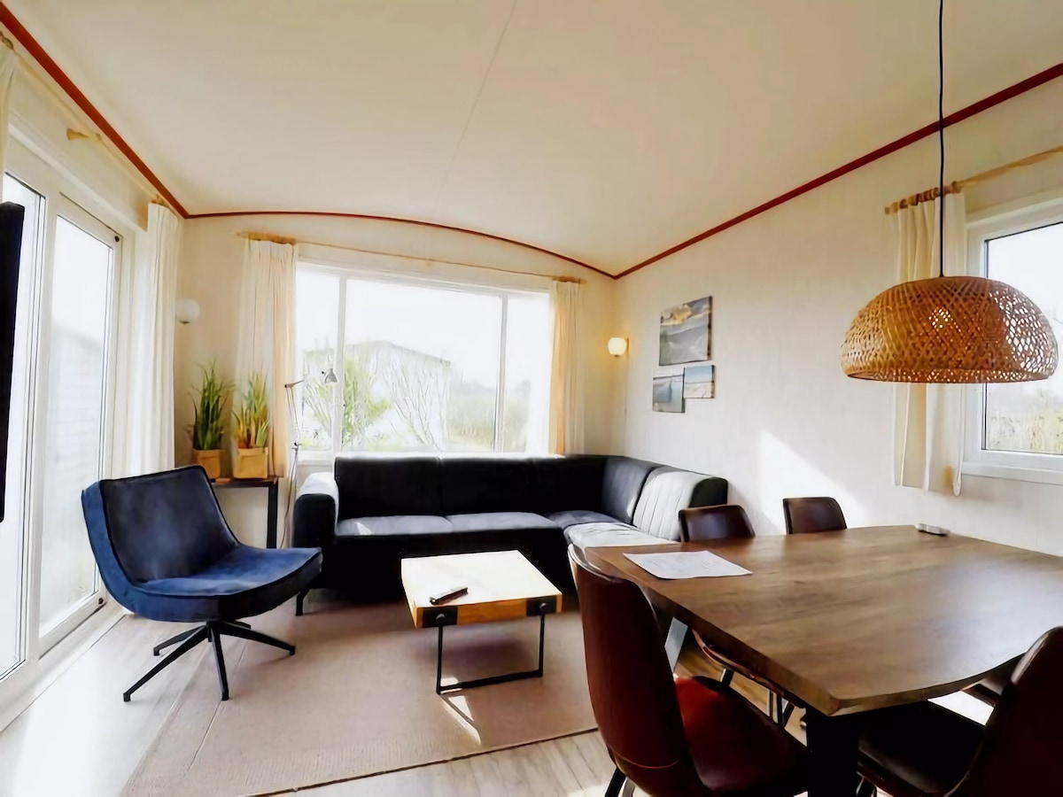 5-persoons chalet in Hollum op 100 meter van de golfbaan · 5 pers. in Hollum