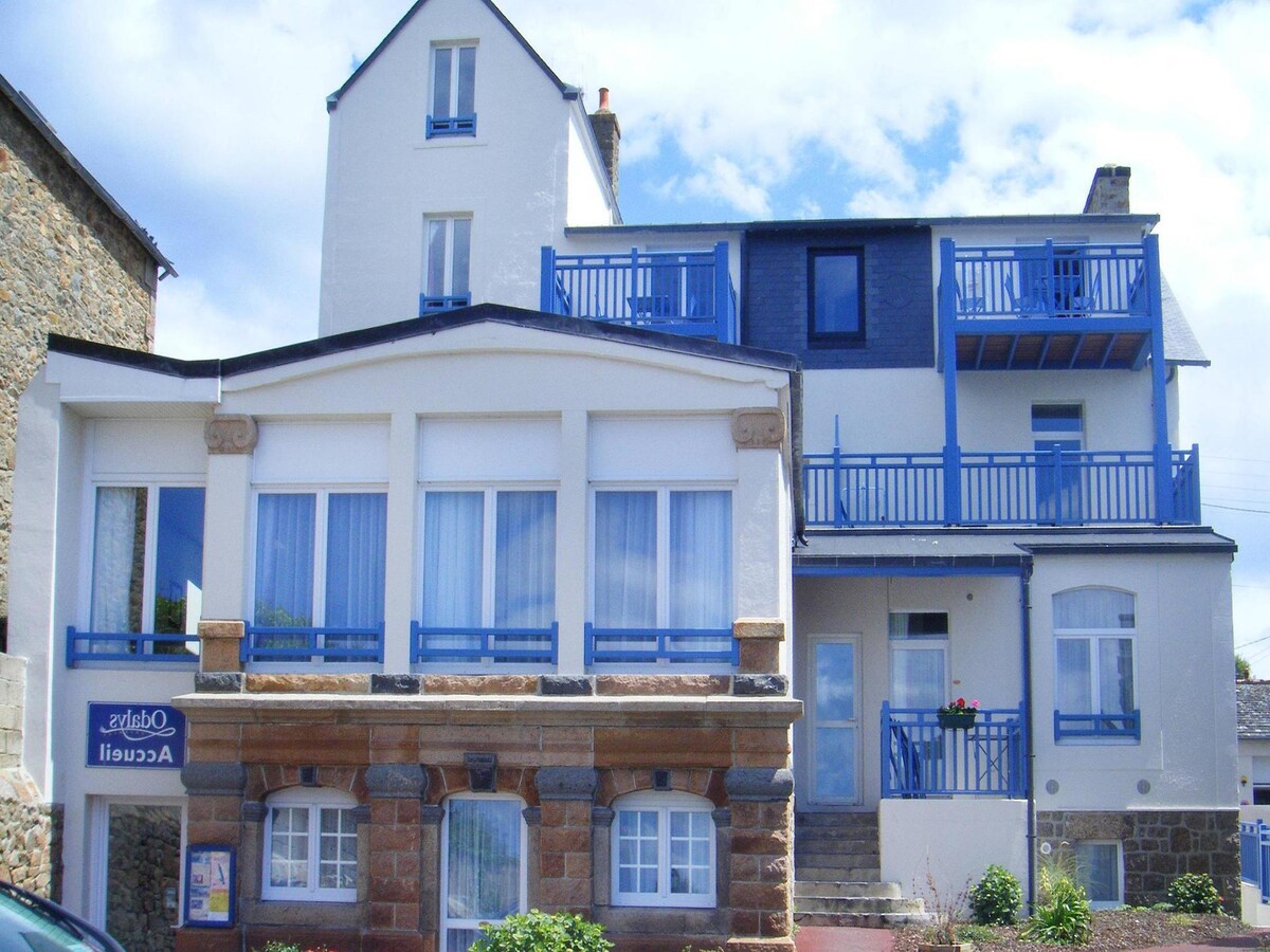 Aan het strand: Compact appartement voor 2 personen in Trégastel in Trégastel