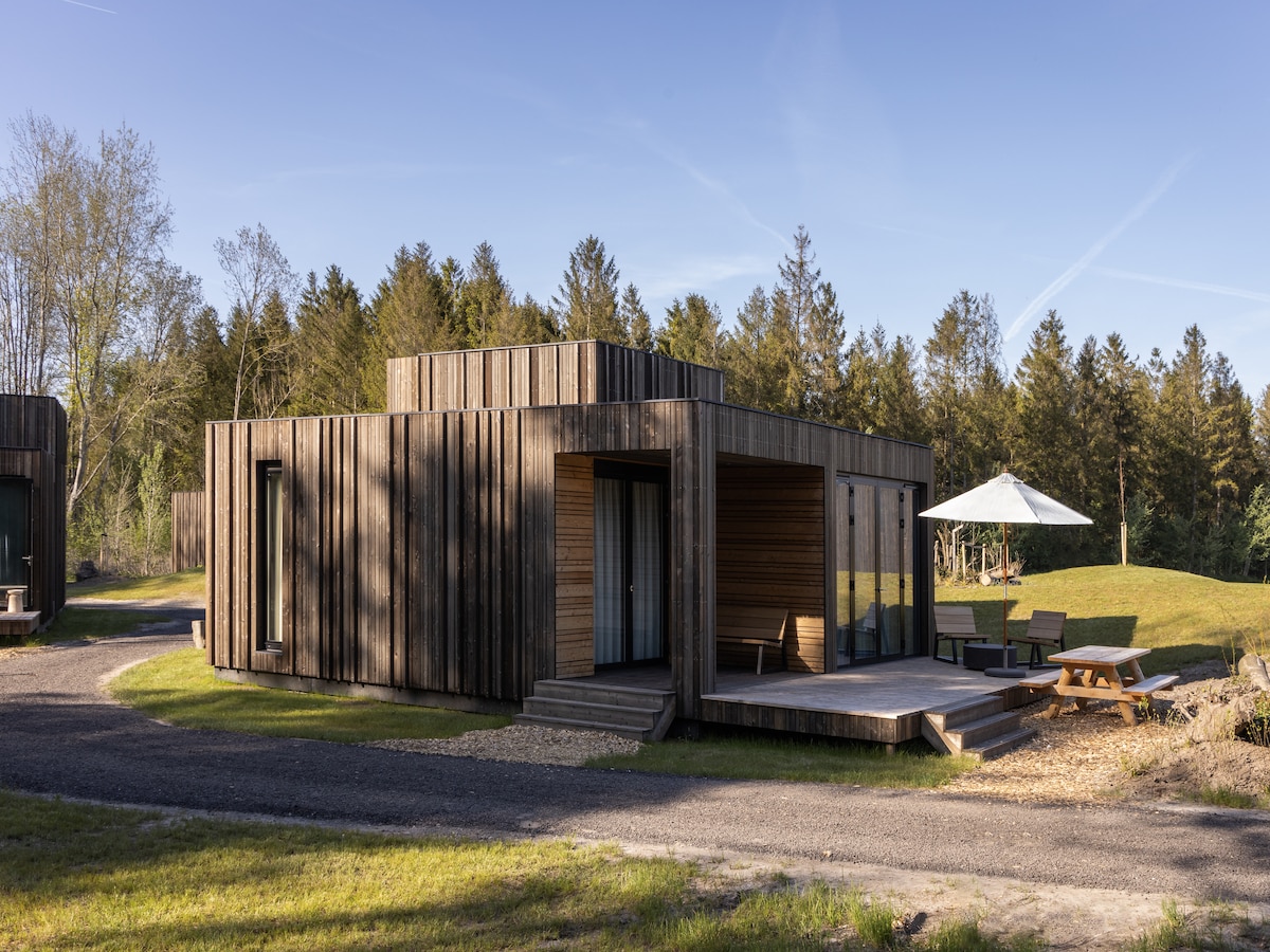 Resort de Parel 9: Modern vakantiehuis met tuin, dichtbij strand en meer