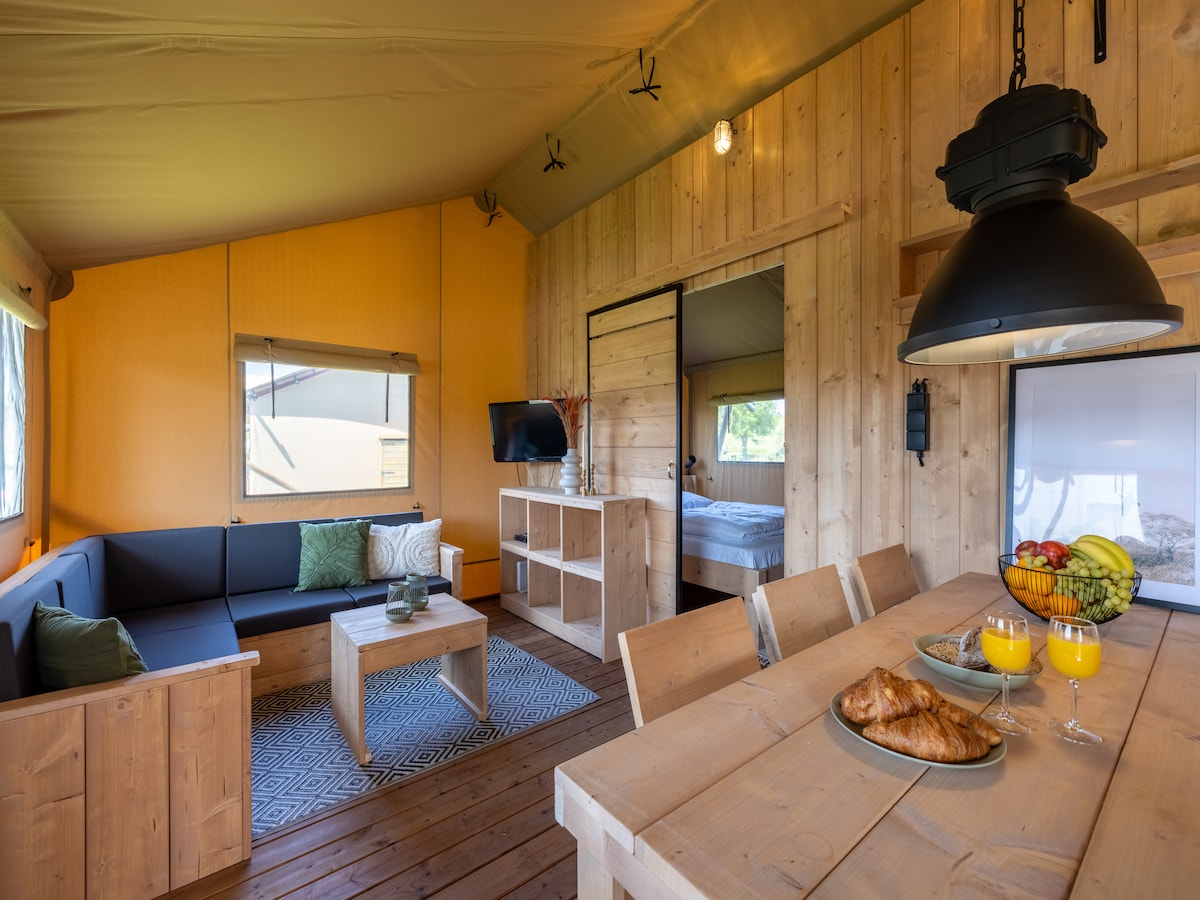 Sfeervolle safarilodge voor 6 personen in Andijk in Andijk