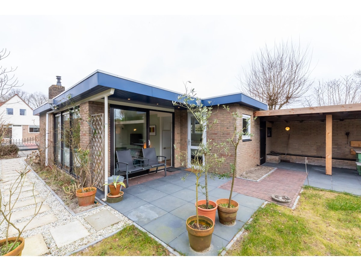 Gezellig vakantiehuis met grote zuidtuin in Wolphaartsdijk in Wolphaartsdijk