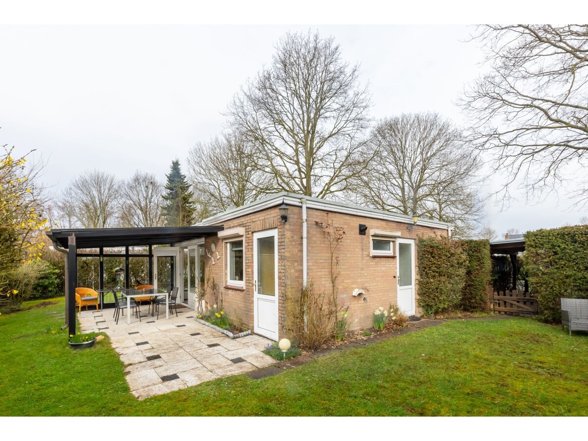 Aan het meer: Charmant vakantiehuis voor 4 personen in Kortgene in Kortgene