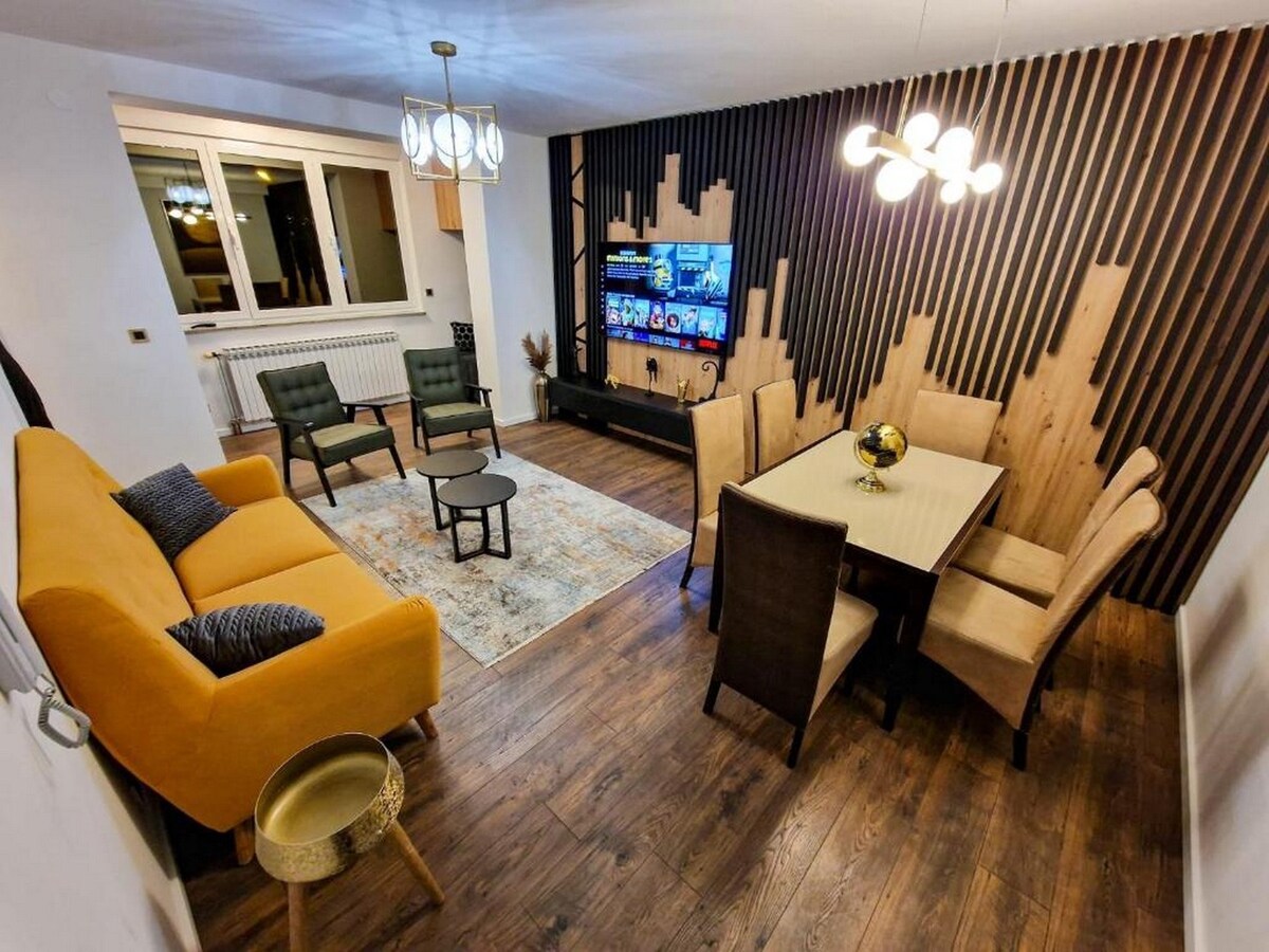 Urban Luxury Apartment Zagreb: Ruim appartement met terras in Zagreb