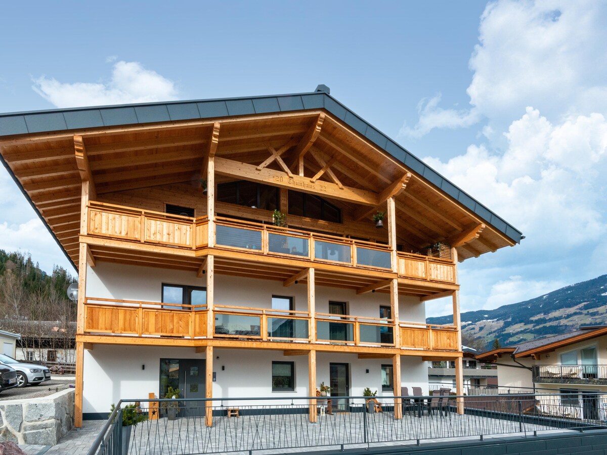 Modern en licht appartement in Uderns voor 7 personen in Uderns