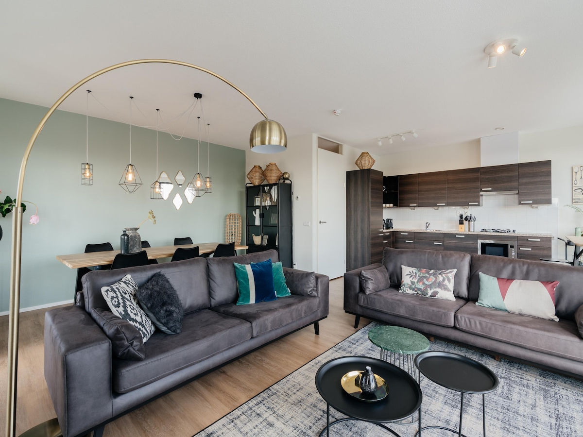 Op 900 m van het strand: ruim appartement in Scheveningen in Scheveningen