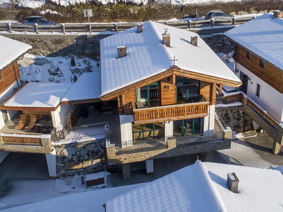 8-persoons luxe chalet aan de piste in Neukirchen · 150 m² in Oostenrijk