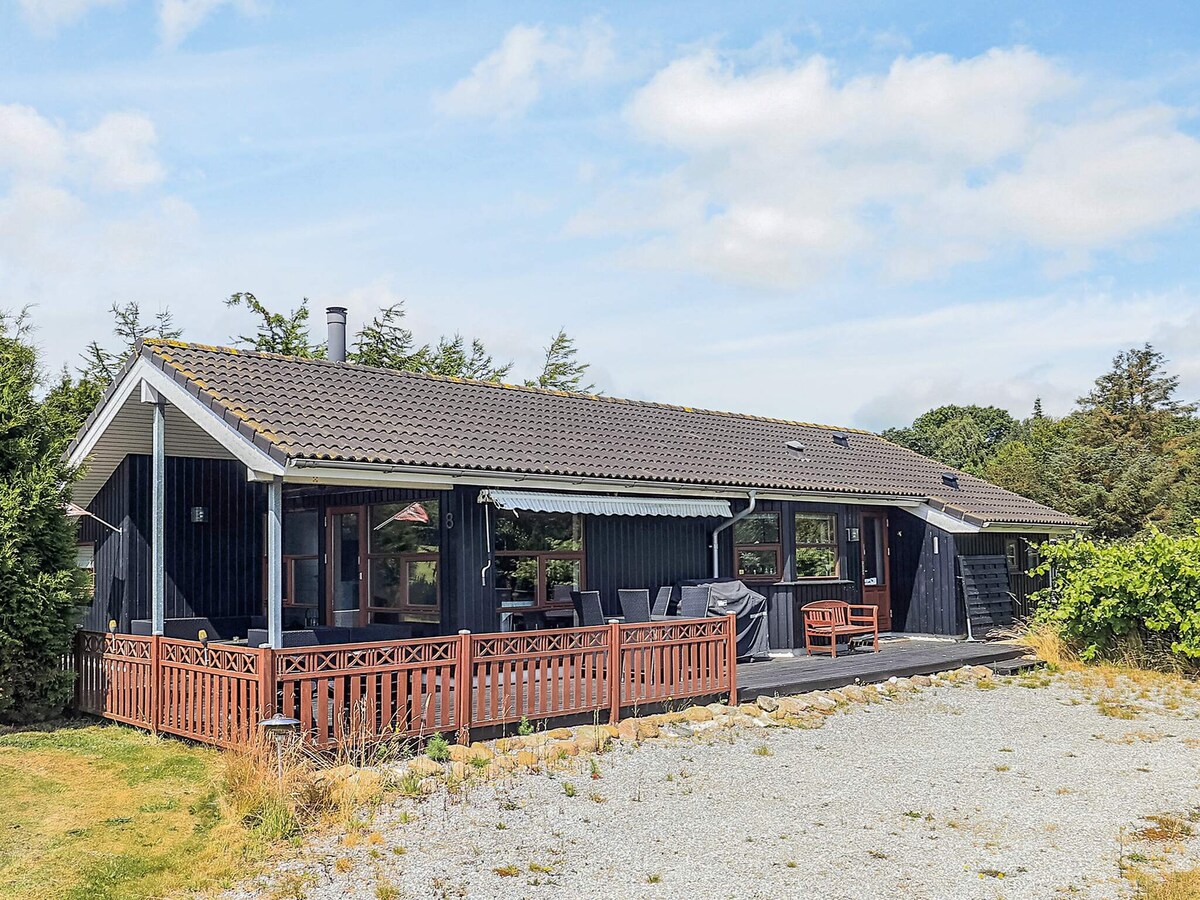 Ruim vakantiehuis in Øster Assels met sauna en whirlpool in Øster Assels