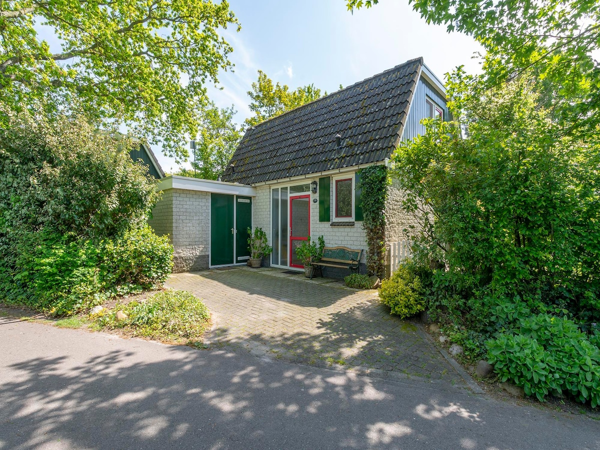 Modern vakantiehuis voor 4 personen in Sint Maartenszee · 70 m² in Nederland