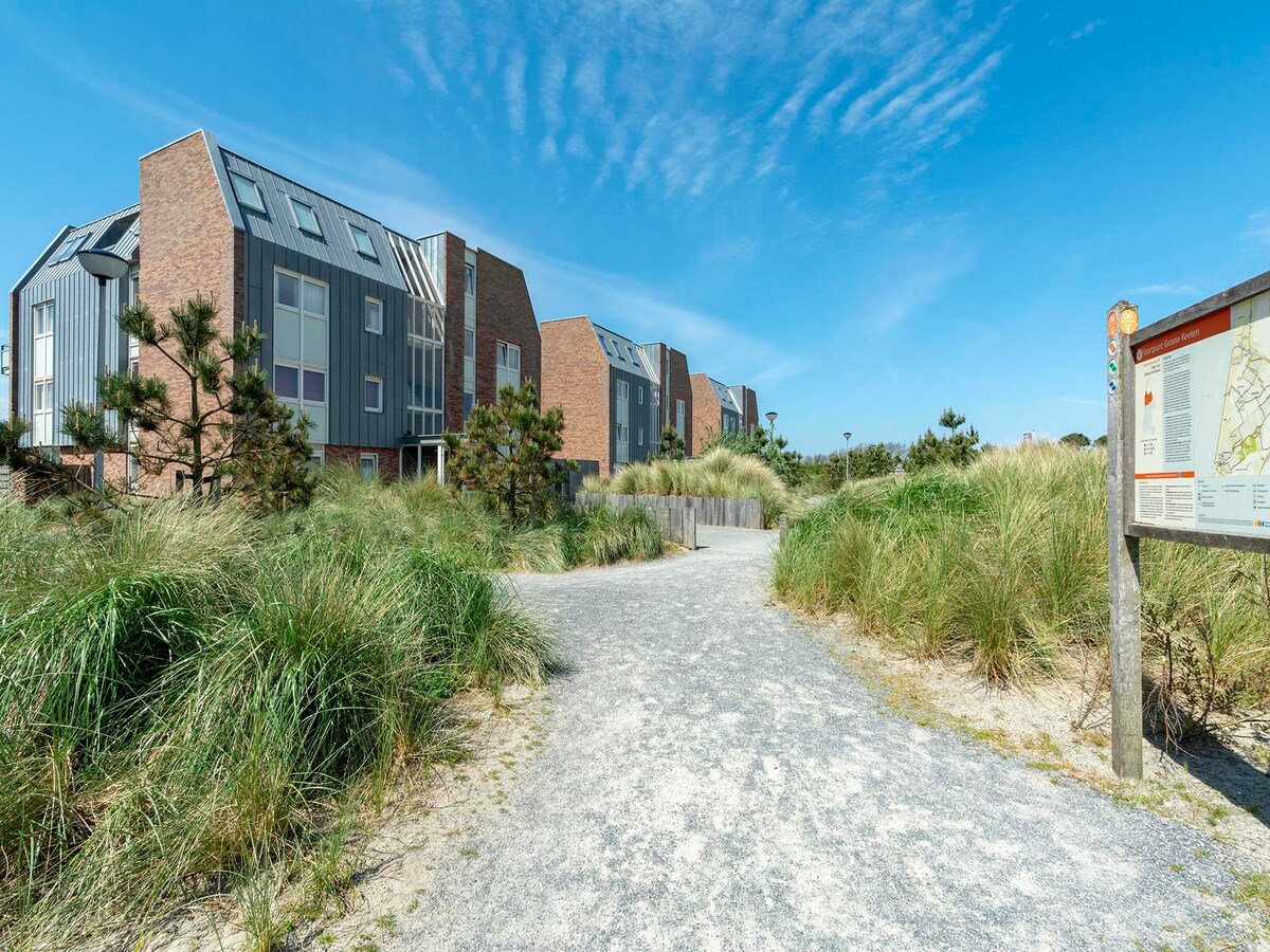 Op 500 m van het strand: Licht appartement in Groote Keeten in Groote Keeten