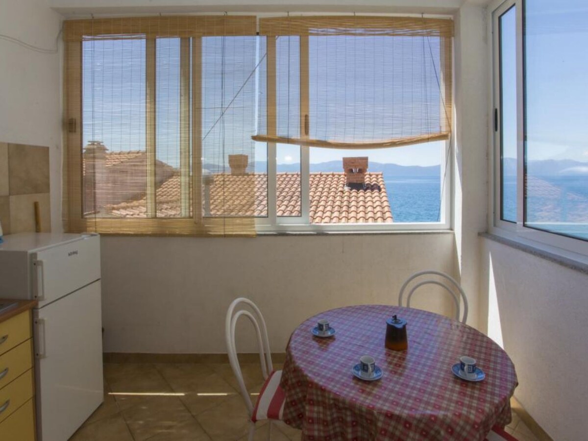 Appartement met privébalkon direct aan het strand in Brist in Brist