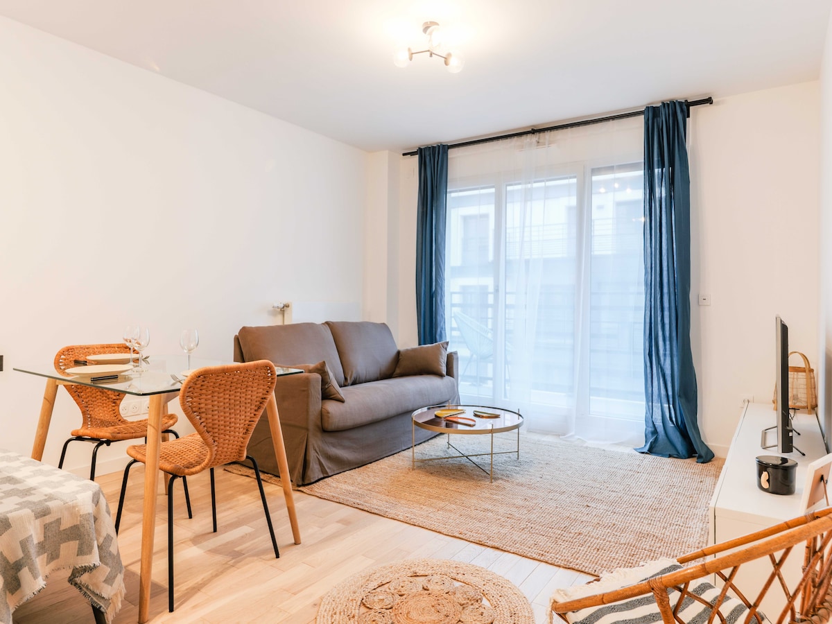 Modern appartement in Saint-Ouen-sur-Seine nabij de vlooienmarkt in Saint-Ouen-sur-Seine