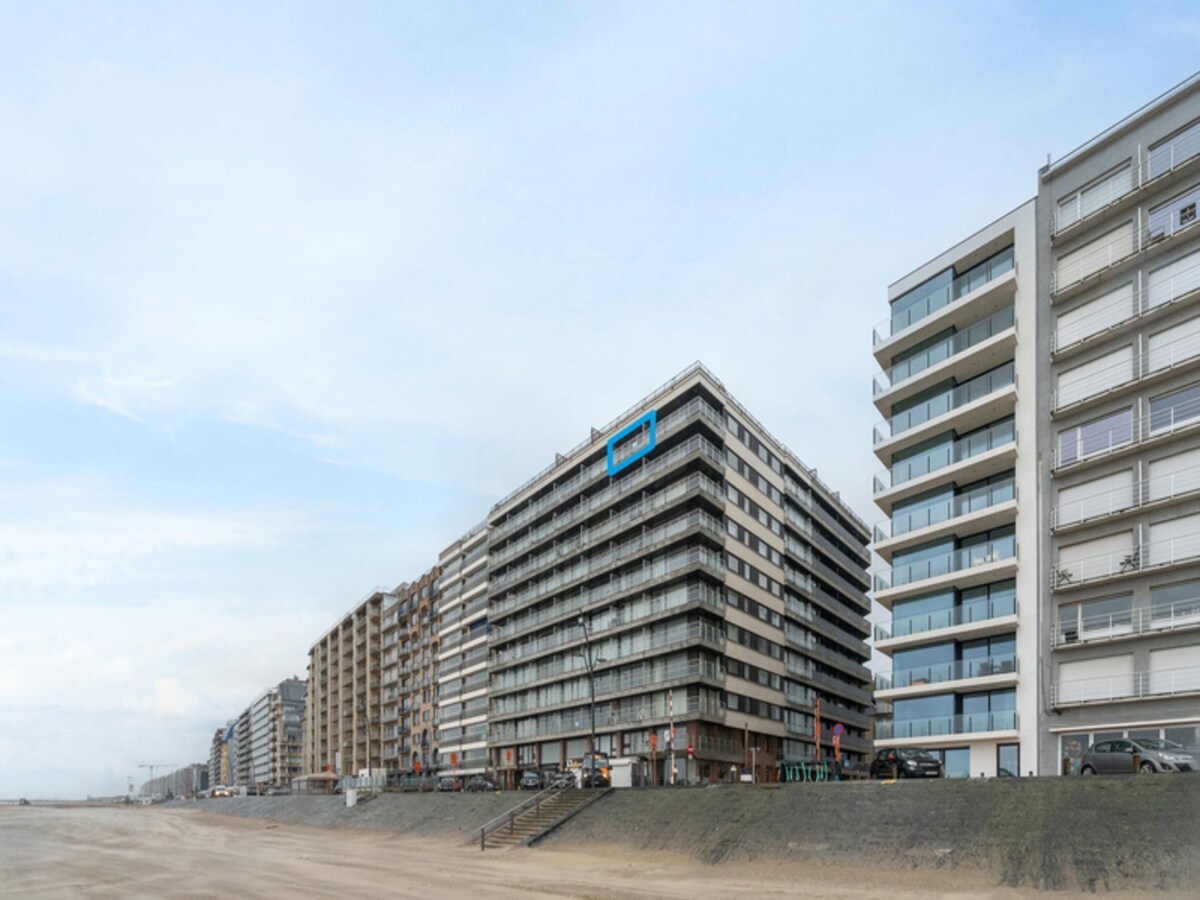 Lichte studio met panoramisch kustzicht in Blankenberge in Blankenberge