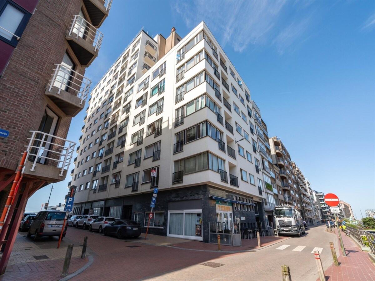 Licht appartement in Blankenberge met panoramisch zonneterras in Blankenberge