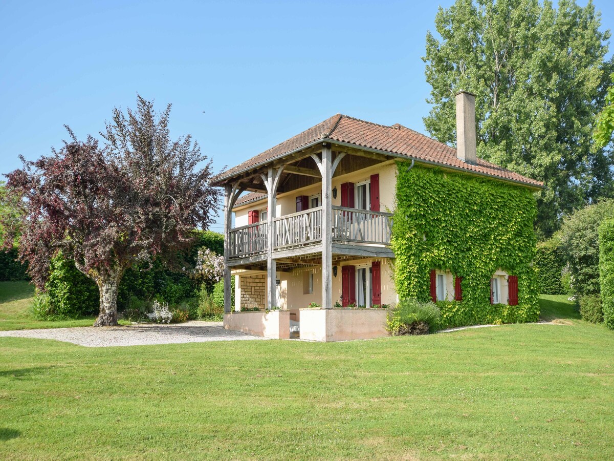 Ruim vakantiehuis voor 6 personen in St. Medard D'excideuil in St. Medard D'excideuil