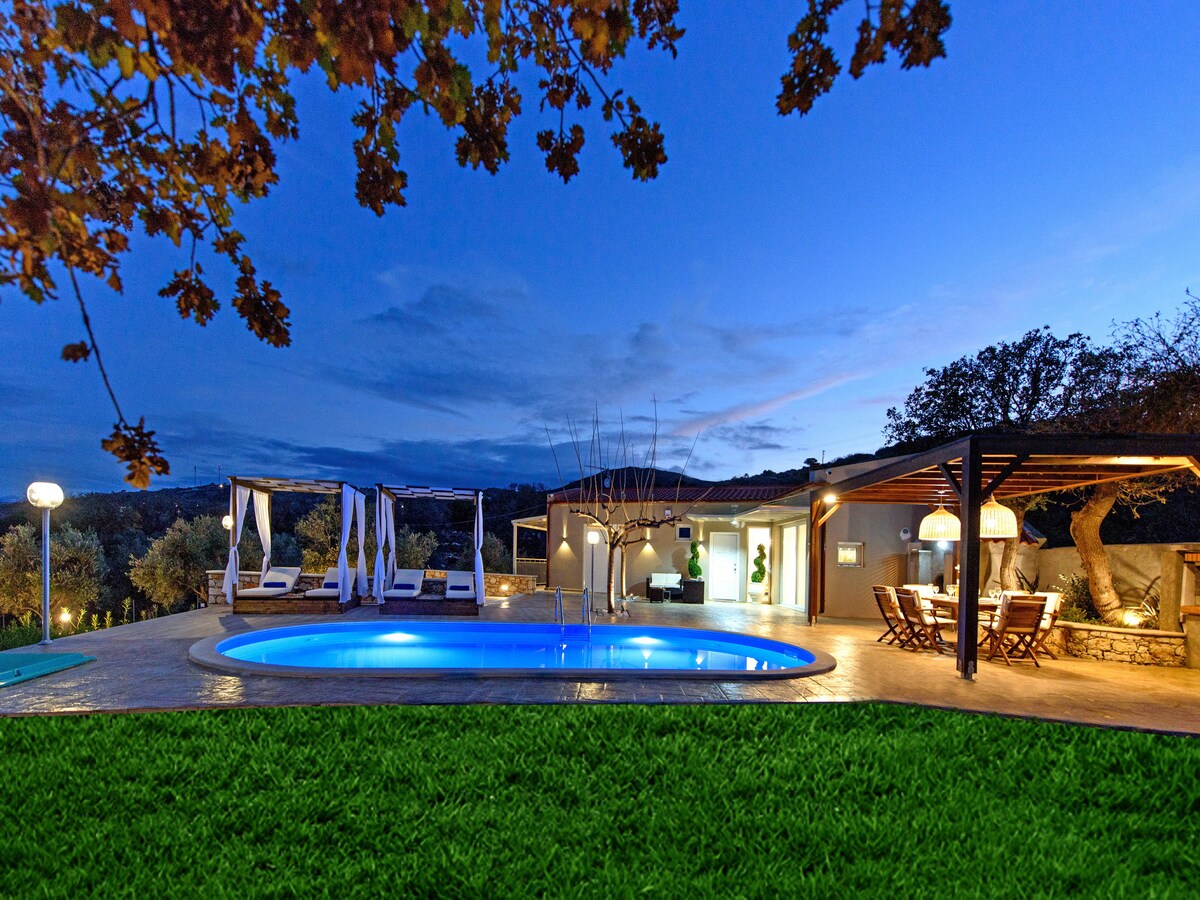 5-persoons villa met privézwembad in Gerani in Gerani