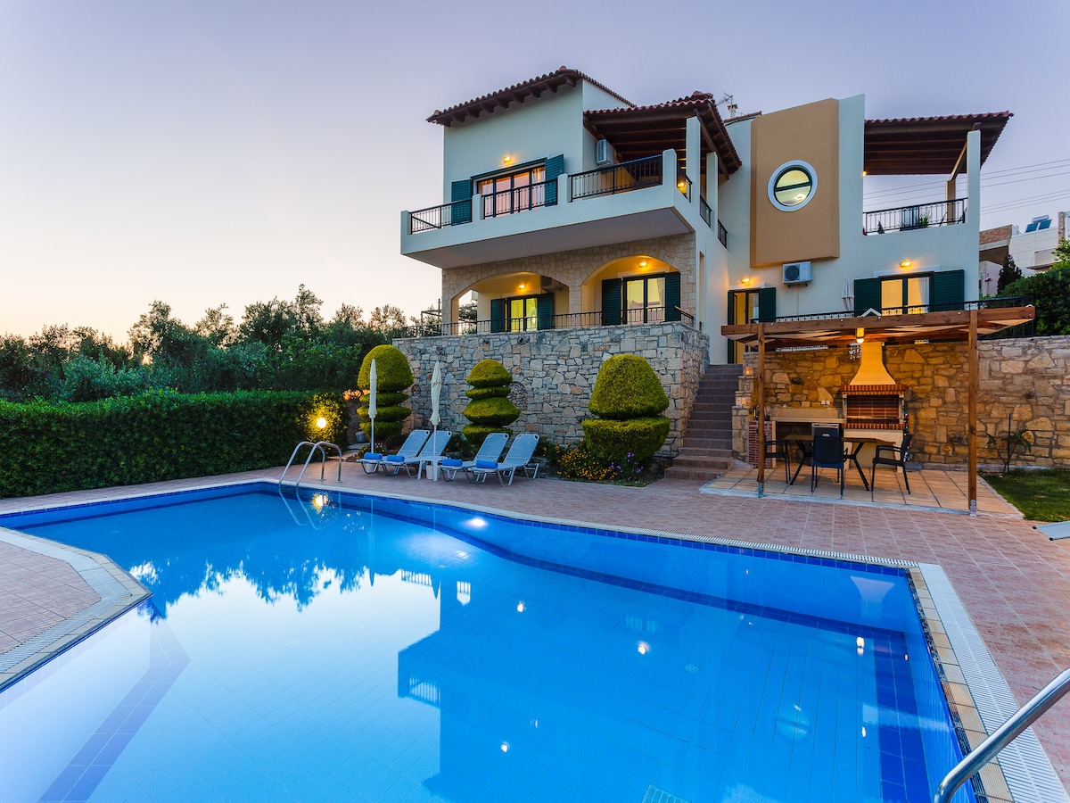 Privézwembad en luxe in Villa Harmony in Rethymno in Rethymno