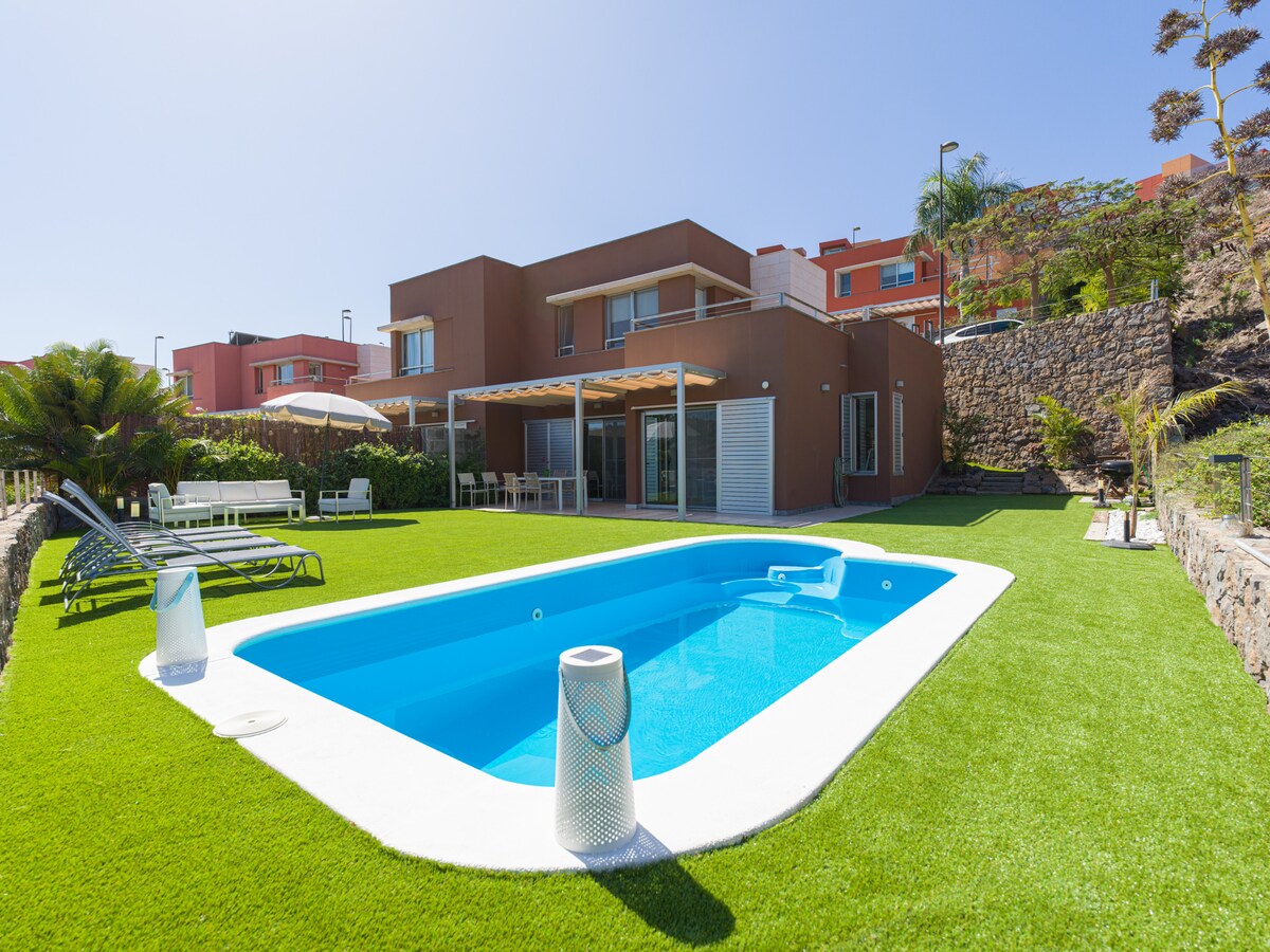 4-persoons chalet met privézwembad in San Bartolomé de Tirajana in San Bartolomé de Tirajana