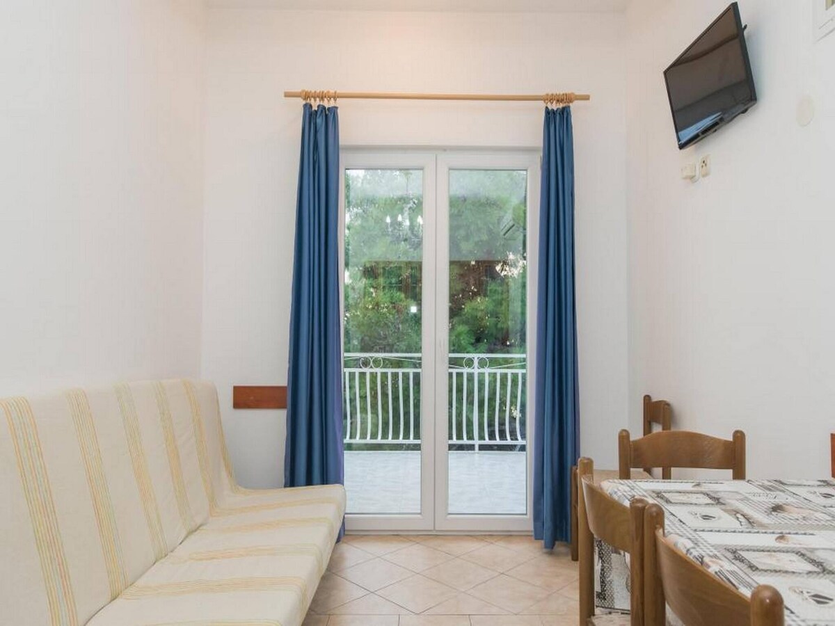Licht appartement in Šibenik-Brodarica op 210m van het strand in Šibenik-Brodarica