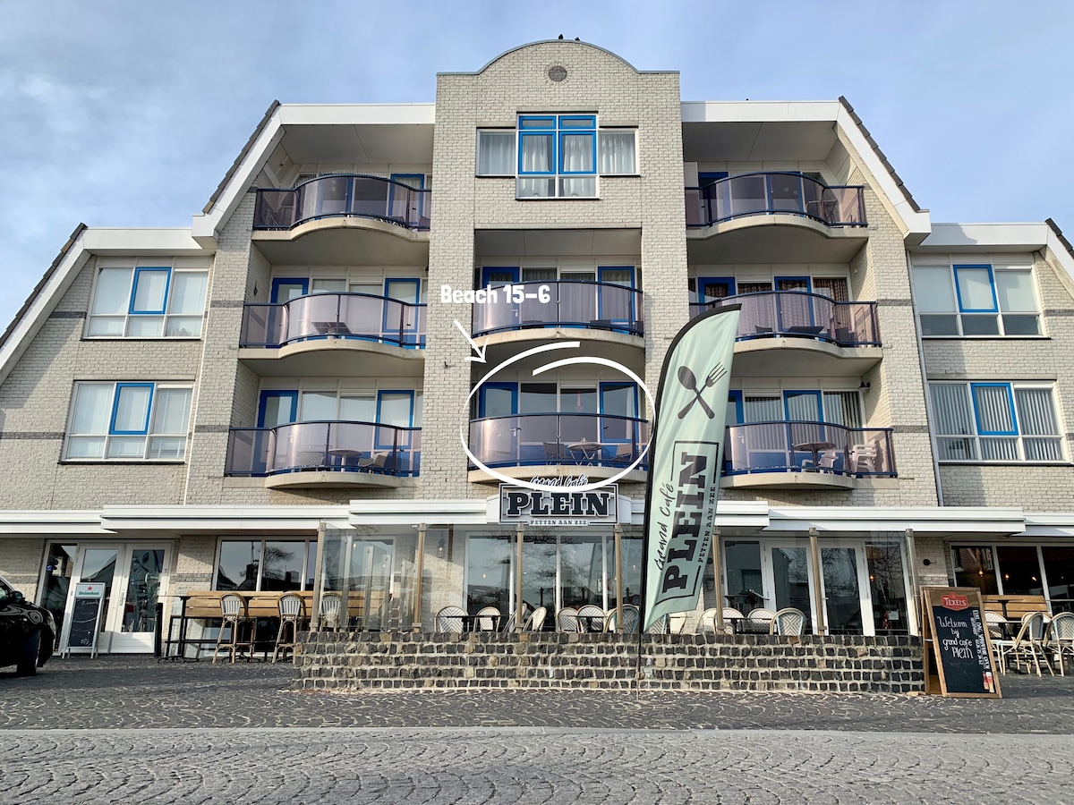 Modern vakantiehuis in Petten op 400 meter van het strand in Petten