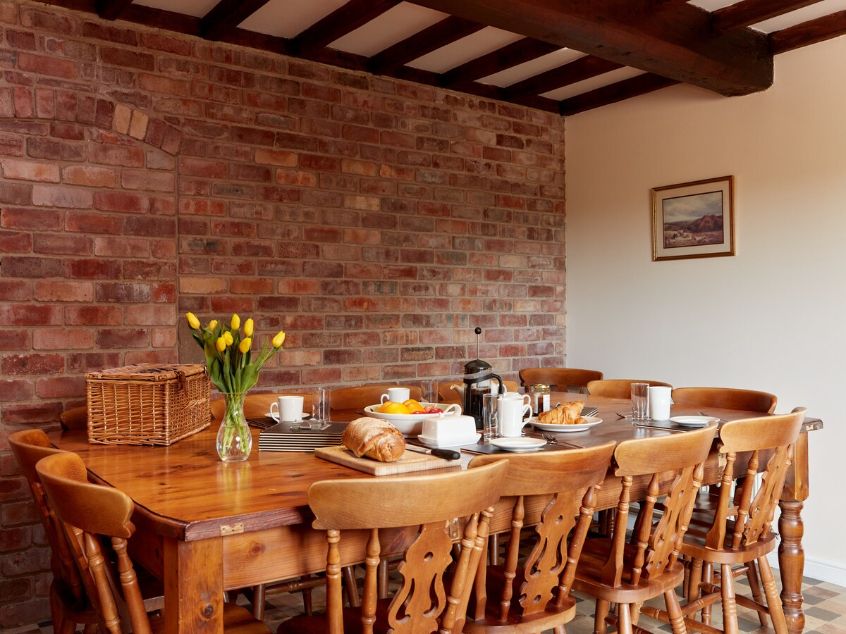Ruim landhuis Willow Barn in Ashbourne voor 14 personen in Ashbourne