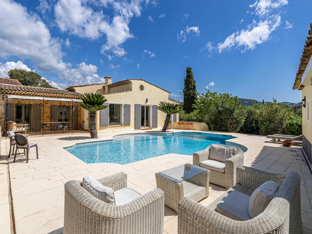 Ruime villa in Mougins voor 12 personen met 6 slaapkamers in Mougins