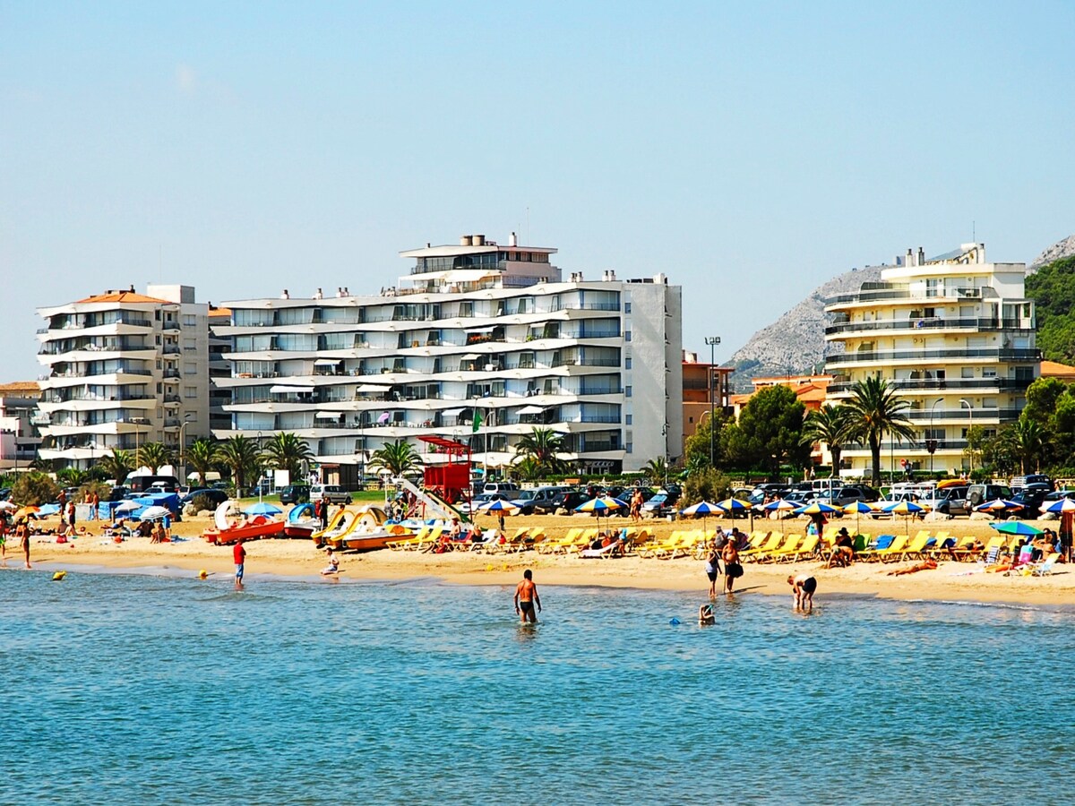 Centraal gelegen appartement aan het strand in Estartit · 5 pers. in Estartit