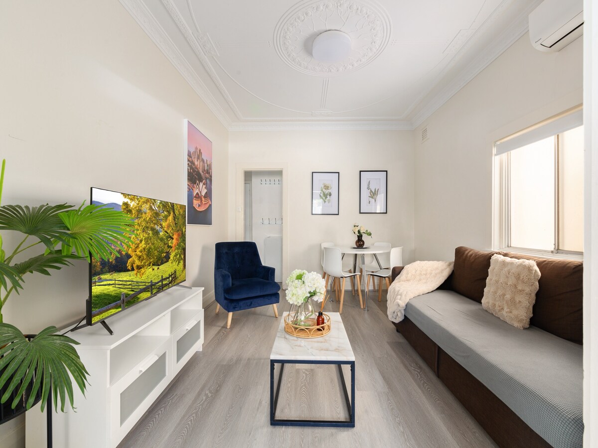 Licht appartement met twee slaapkamers nabij Manly Beach in Manly