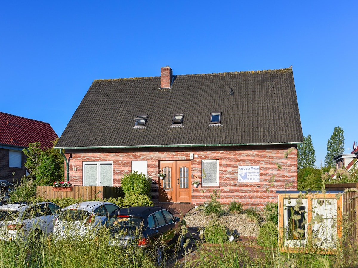 Op 350 m van zee: Modern appartement in Bensersiel in Bensersiel